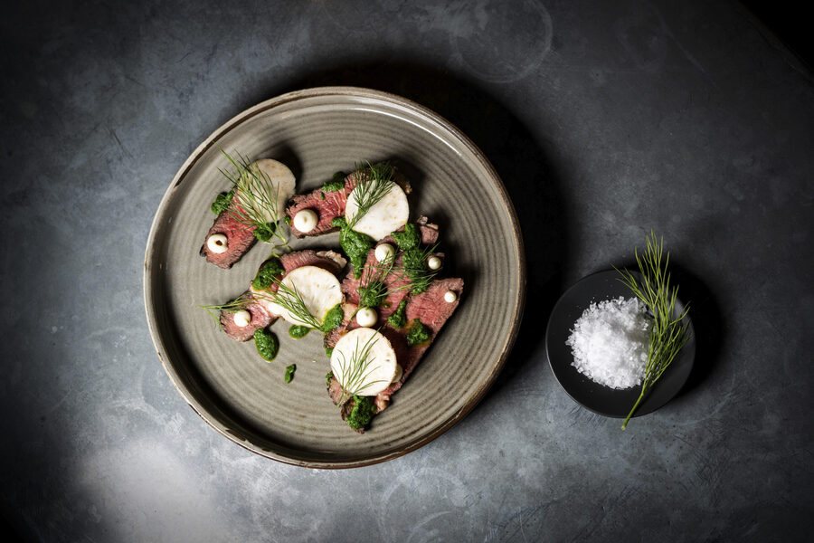 A plated dish from the à la carte menu